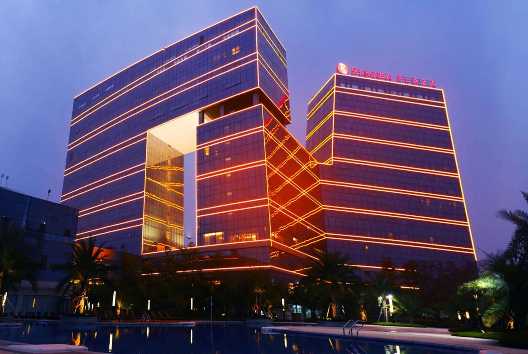 מלון Ramada Plaza Liuzhou Liudong מראה חיצוני תמונה